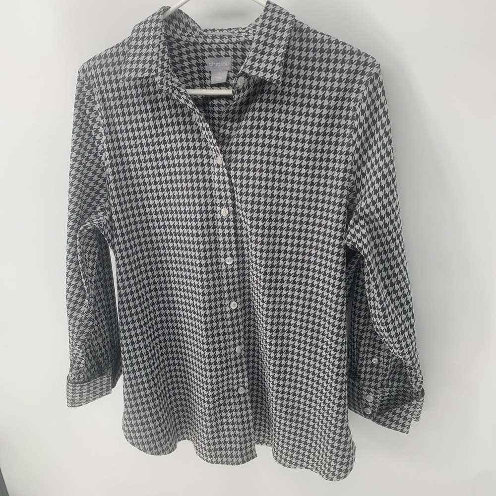 Chico's 2 No-Iron Coolmax All-Seasons Stretch Black Houndstooth Shirt Size 2 - Picture 5 of 9